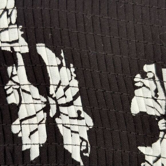 Anthropologie Maeve Emory Printed Buttondown Shirt Black/White Size 0 - Picture 12 of 12